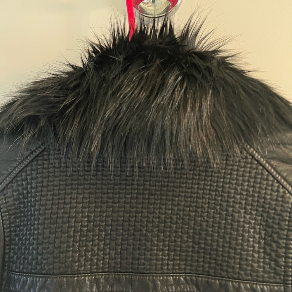 Guess jacket - Picture 7 of 8